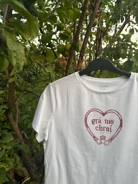 Lino Printed Grá mo Chroì T-Shirt
