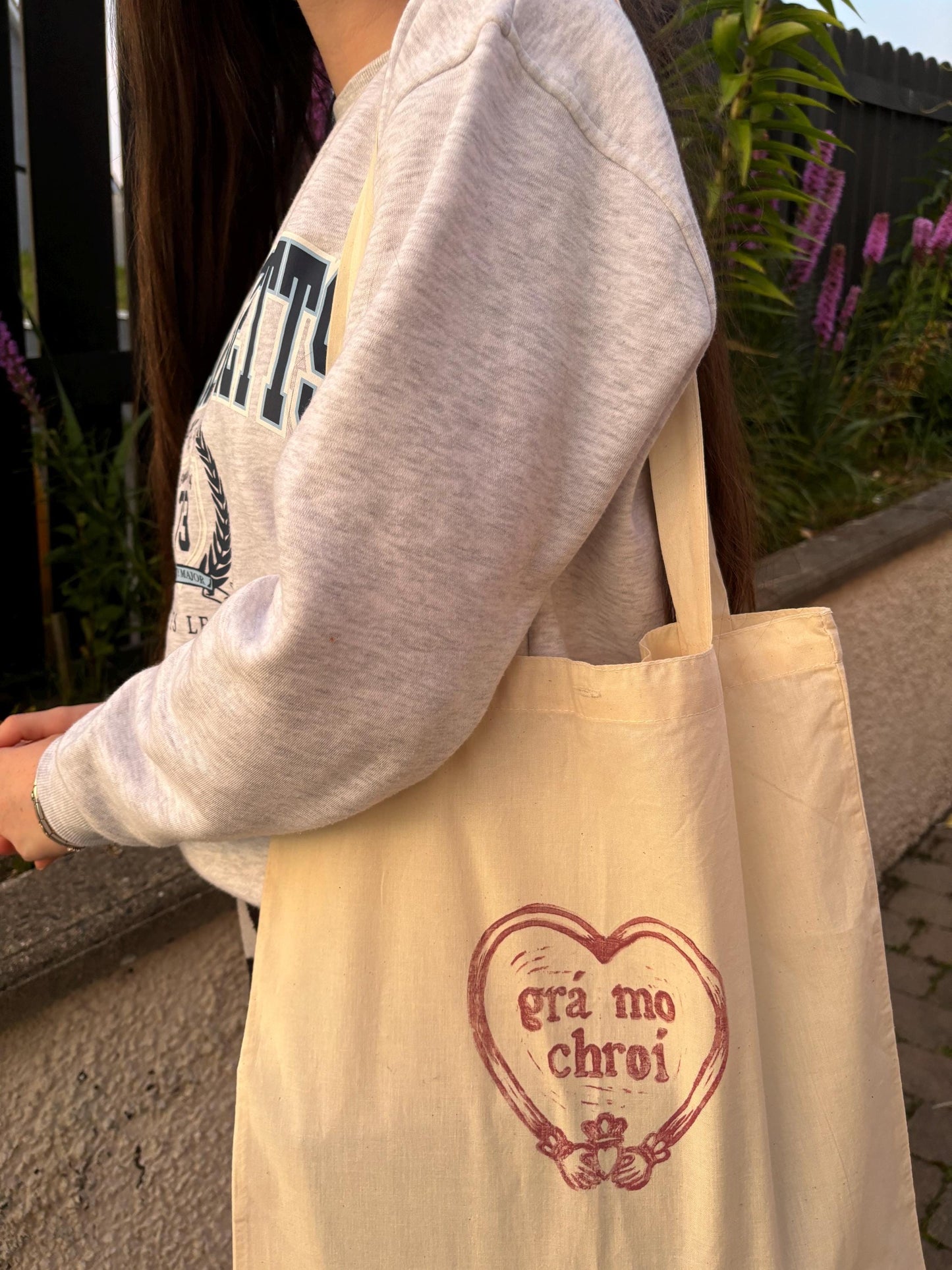 Lino Printed Grá mo Chroí Tote Bag